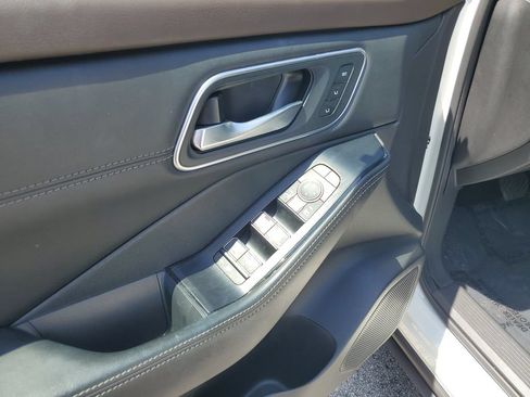 Used 2023 Nissan Rogue Platinum FWD image 20