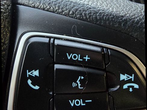 Used 2017 Ford Focus SE image 18