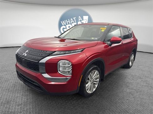 Used 2022 Mitsubishi Outlander ES image 8