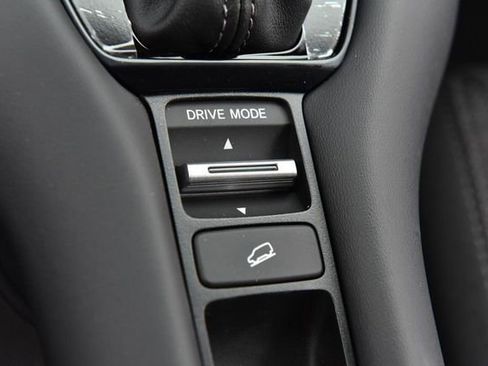 New 2026 Honda HR-V LX image 16