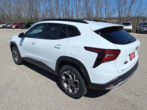 New 2026 Chevrolet Trax LT w/ Driver Confidence Package image 6