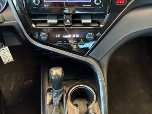 Used 2024 Toyota Camry SE FWD image 21
