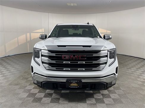 New 2026 GMC Sierra 1500 SLE image 22