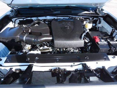 Used 2022 Toyota Tacoma SR5 image 14