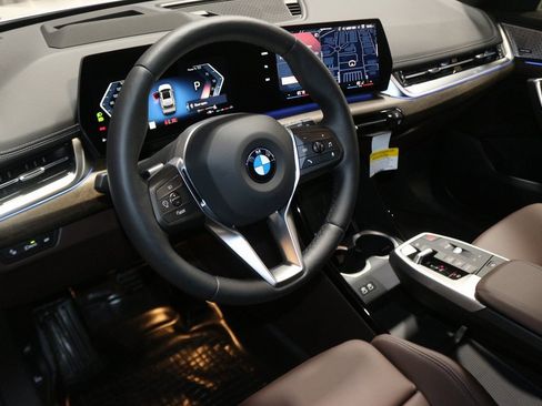 New 2025 BMW X1 xDrive28i w/ Premium Package image 18