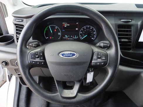Used 2019 Ford Transit 250 130 Low Roof RWD image 7