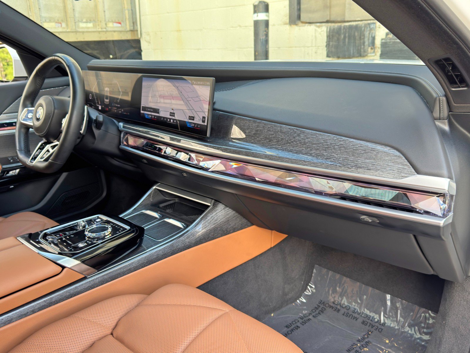 Used 2023 BMW 740i w/ Parking Assistance Package RWD image 15