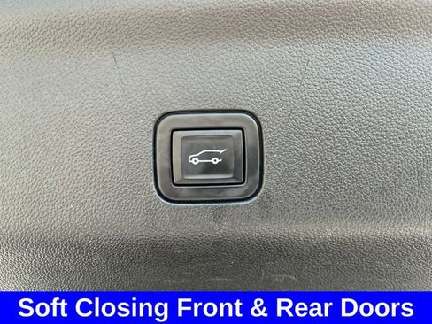 Used 2021 Cadillac Escalade ESV Premium Luxury w/ Driver Assist Tech Package image 32