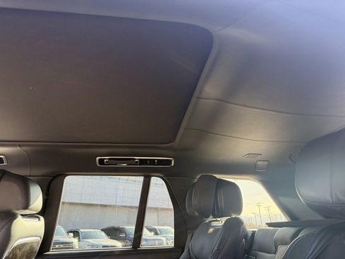 Used 2023 Land Rover Range Rover Autobiography image 14