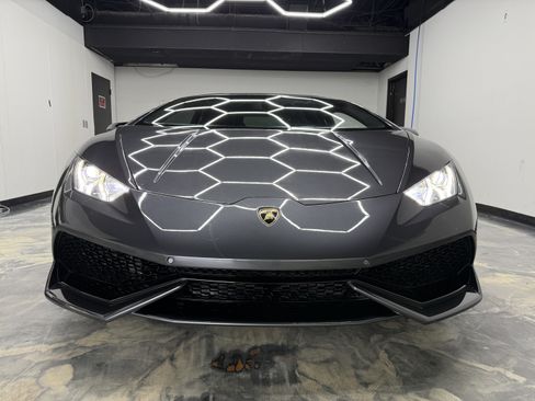 Used 2017 Lamborghini Huracan LP 610-4 AWD/4WD image 8