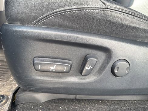 Used 2020 Toyota 4Runner Limited image 8