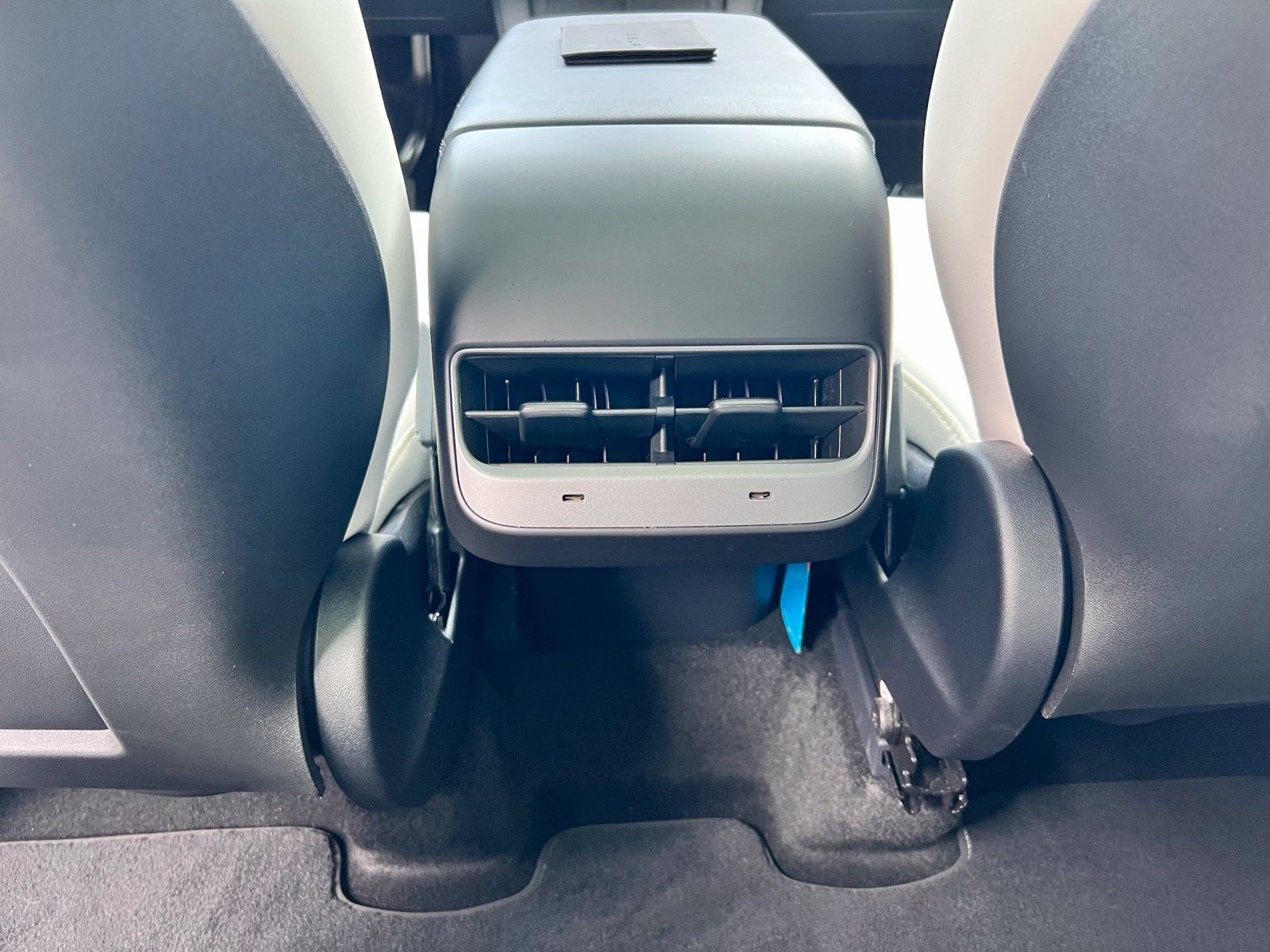 Used 2025 Tesla Model Y Long Range RWD image 53