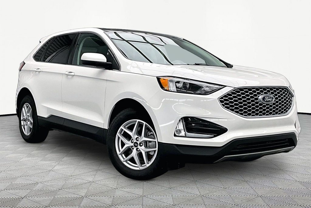Certified 2024 Ford Edge SEL w/ Convenience Package AWD/4WD image 12