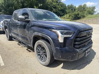 Used 2022 Toyota Tundra SR5 AWD/4WD video 1