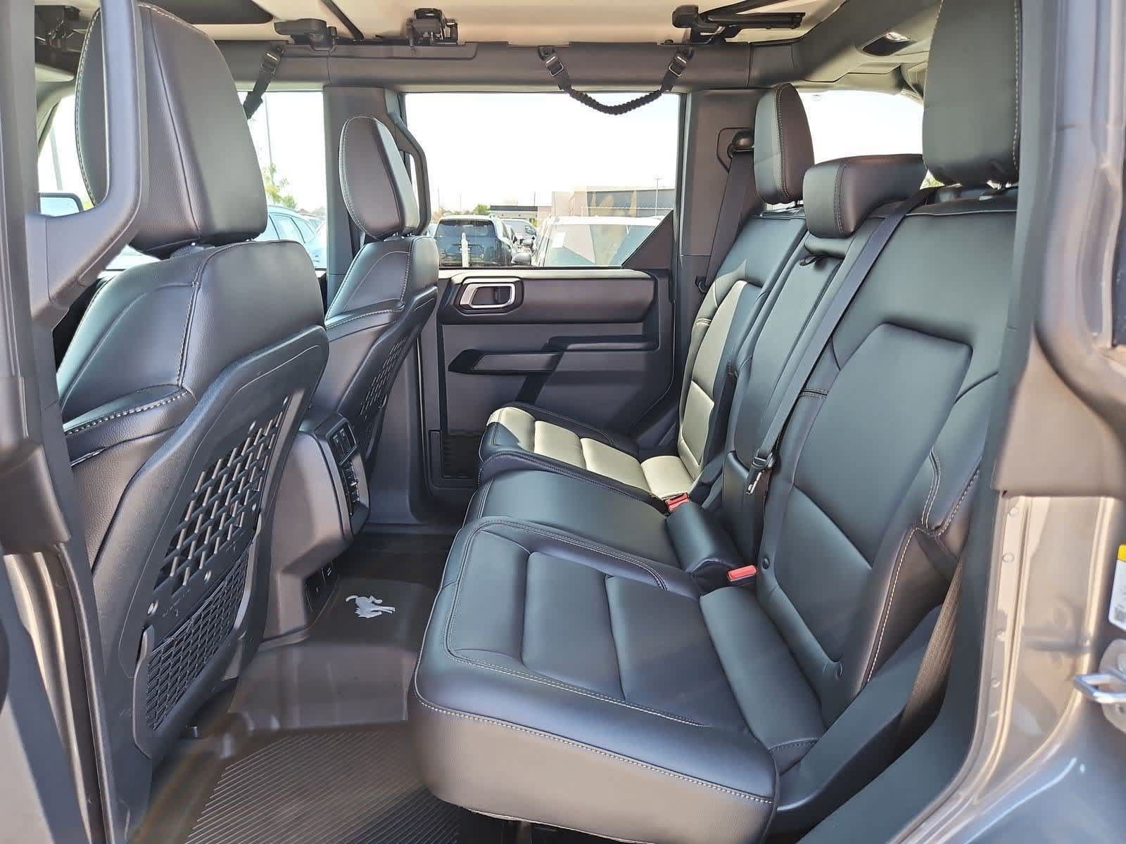 Used 2025 Ford Bronco Badlands AWD/4WD image 19