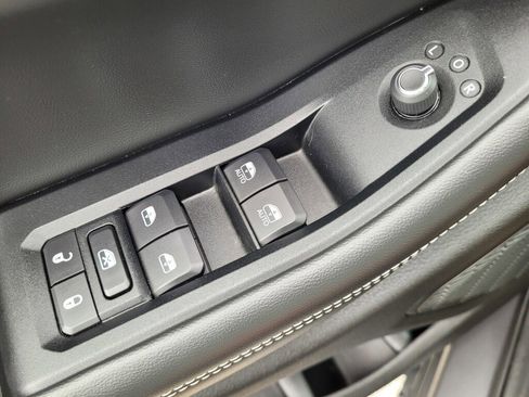 Used 2023 Jeep Grand Cherokee Altitude image 16