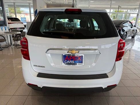 Used 2017 Chevrolet Equinox LS FWD image 4