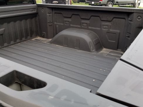 Used 2025 Chevrolet Silverado 1500 High Country w/ Midnight Edition AWD/4WD image 15
