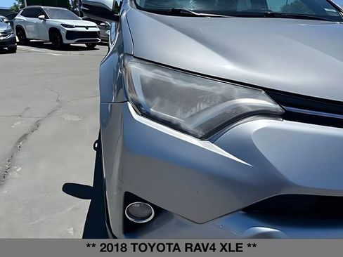 Used 2018 Toyota RAV4 XLE AWD/4WD image 9