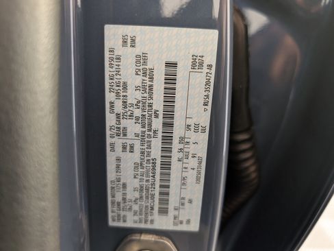 New 2025 Ford Escape SE w/ PHEV Premium Package image 20