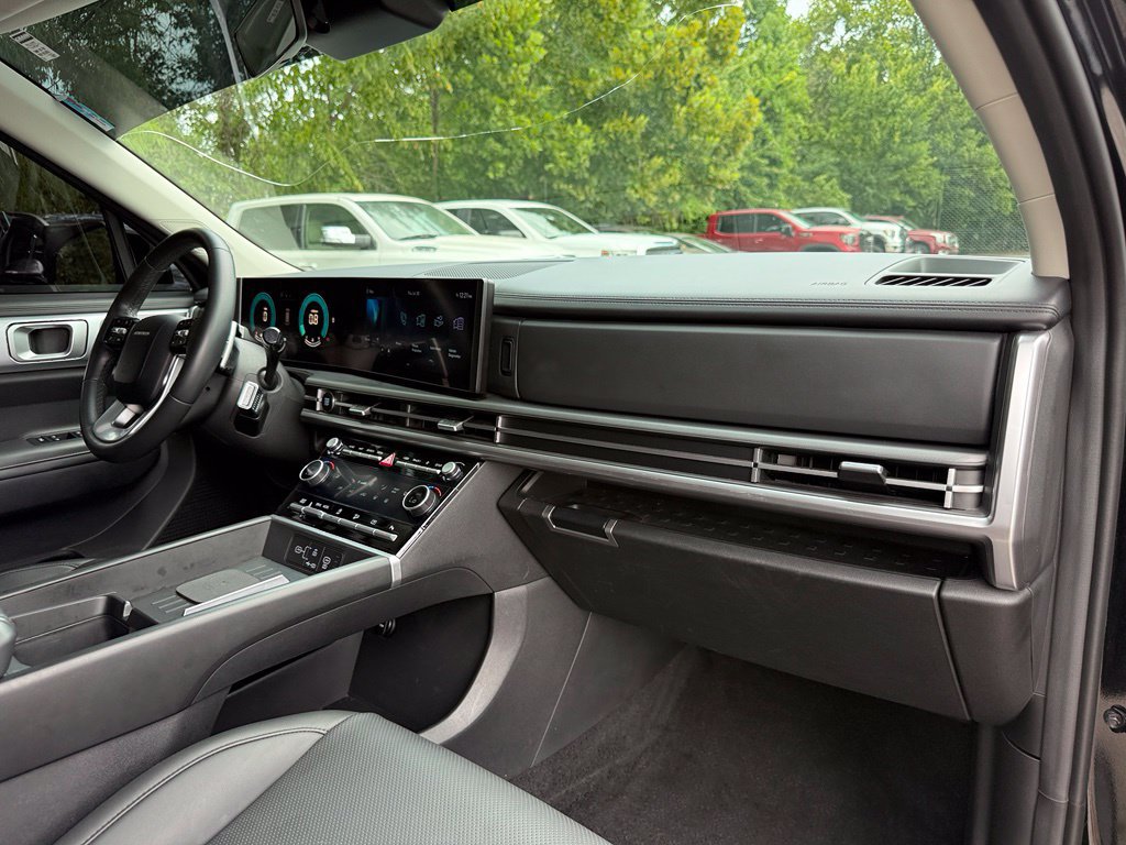 Used 2025 Hyundai Santa Fe SEL FWD image 38