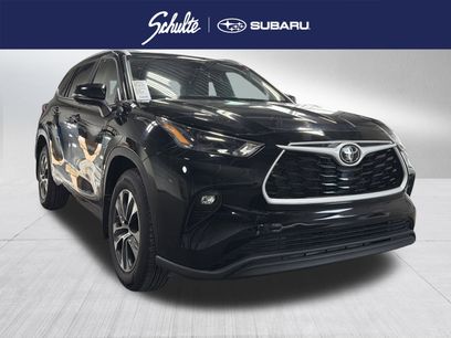 Used 2024 Toyota Highlander XLE
