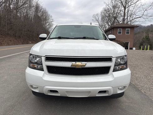 Used 2010 Chevrolet Tahoe LT image 2