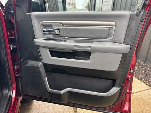 Used 2018 RAM 1500 Big Horn image 33