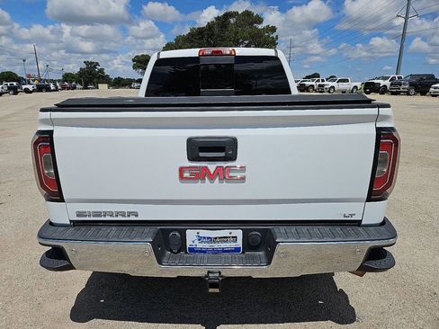 Used 2017 GMC Sierra 1500 SLT w/ SLT Preferred Package AWD/4WD image 6