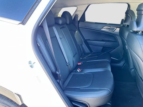 Certified 2025 Kia Sportage EX FWD image 32