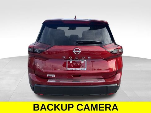 Certified 2025 Nissan Rogue SV image 4