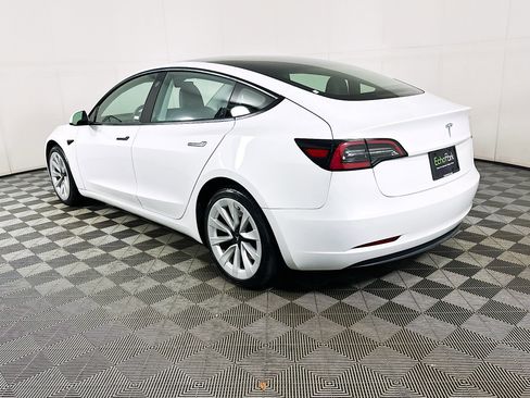 Used 2023 Tesla Model 3 Standard Range RWD image 5