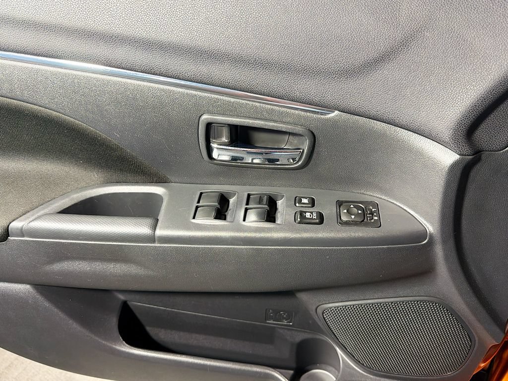 Used 2020 Mitsubishi Outlander Sport ES FWD image 16