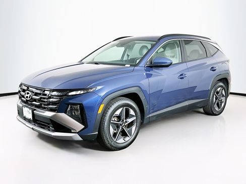 Used 2025 Hyundai Tucson SEL FWD image 3