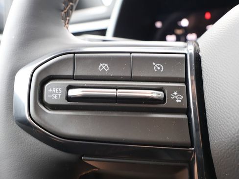 New 2026 GMC Canyon AT4 w/ Nightfall Edition AWD/4WD image 17