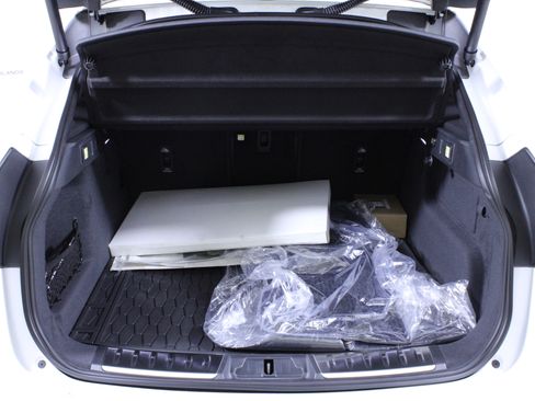 New 2026 Jaguar F-PACE R-Dynamic S image 9