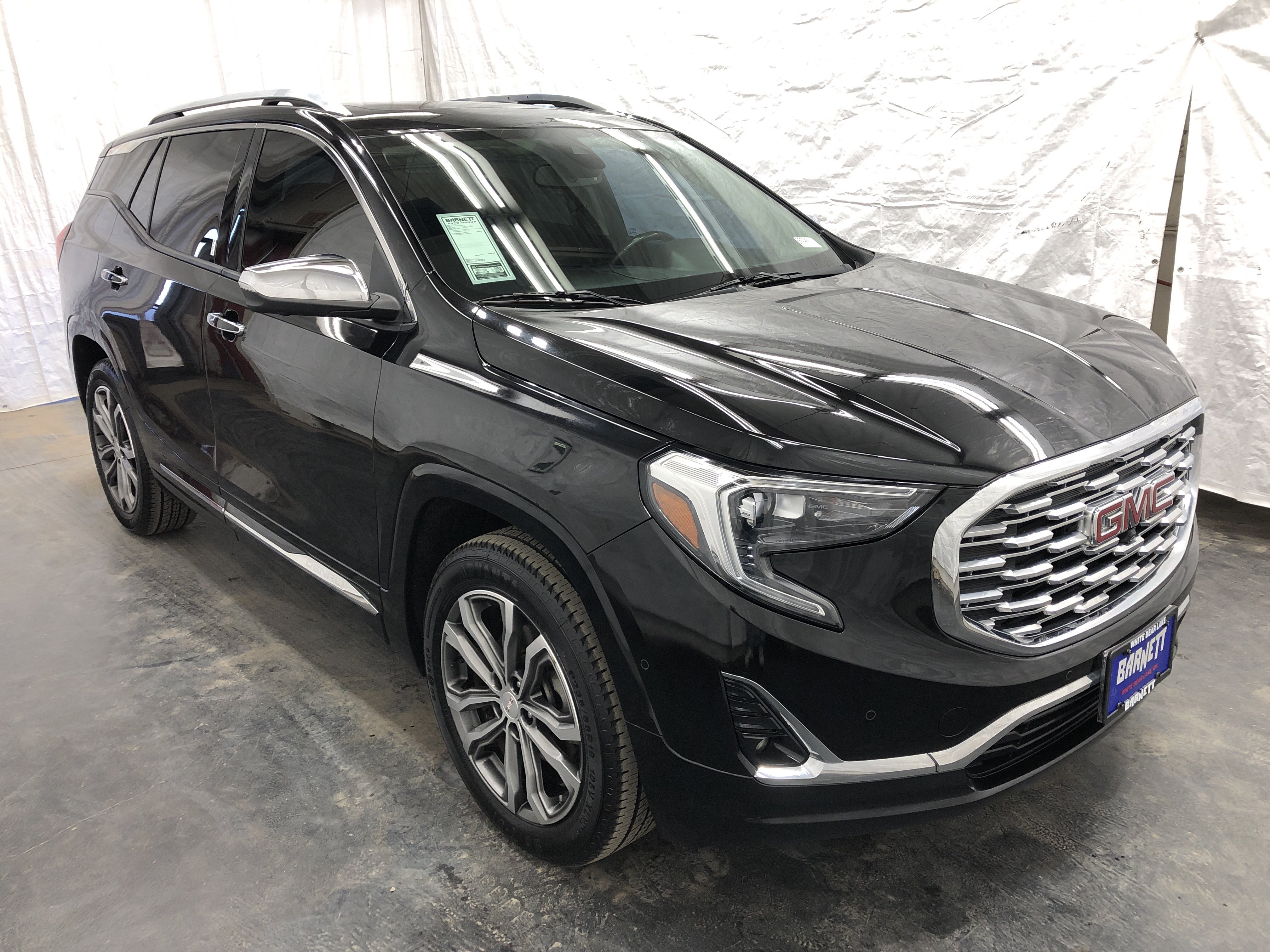 Used 2020 GMC Terrain Denali w/ GMC Pro Grade Package AWD/4WD image 2