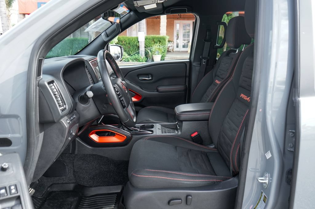 Used 2023 Nissan Frontier PRO-4X w/ Pro Convenience Package AWD/4WD image 18