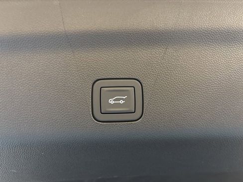 New 2026 Chevrolet Suburban High Country w/ Sun And Tow Package AWD/4WD image 10
