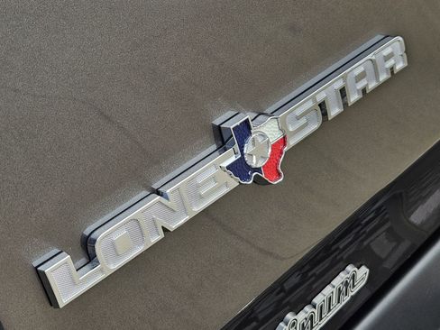 Used 2026 RAM 1500 4x4 Crew Cab image 16