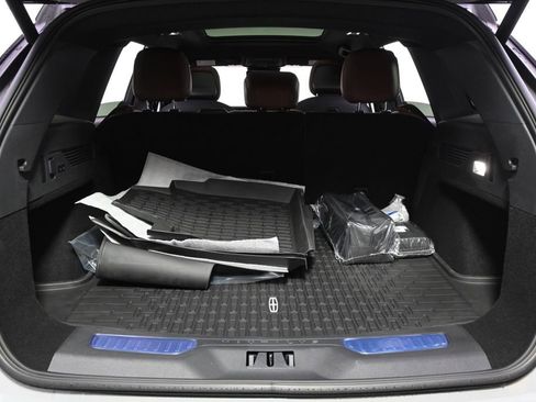 New 2026 Lincoln Nautilus Reserve AWD/4WD image 19