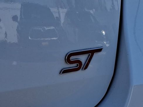 Used 2025 Ford Explorer ST image 29