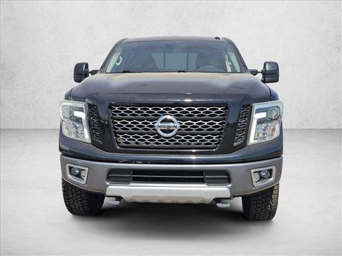 Used 2017 Nissan Titan PRO-4X AWD/4WD image 2