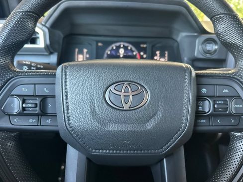 Used 2025 Toyota Tacoma SR AWD/4WD image 24