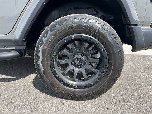 Used 2020 Jeep Wrangler Unlimited Sahara image 20