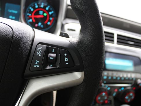 Used 2015 Chevrolet Camaro LS RWD image 30