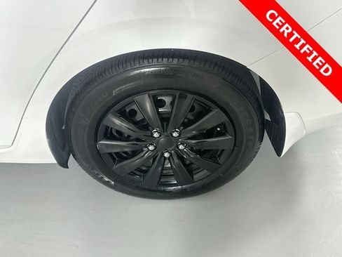 Certified 2025 Nissan Sentra S FWD image 29