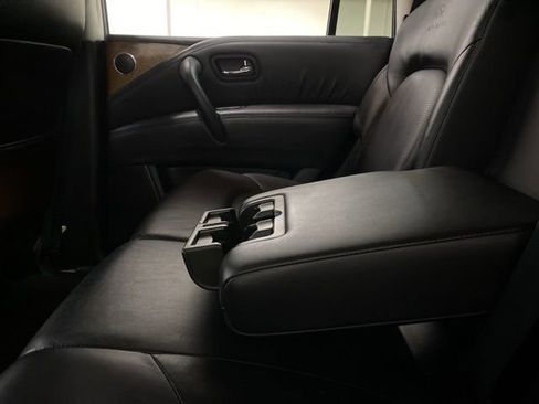 Used 2011 INFINITI QX56 2WD w/ Theater Pkg image 75