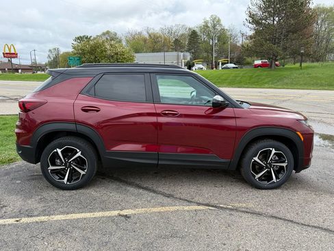 Certified 2023 Chevrolet TrailBlazer RS w/ Sun and Liftgate Package AWD/4WD image 11