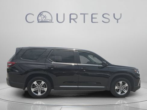 Certified 2025 Honda Pilot EX-L image 8